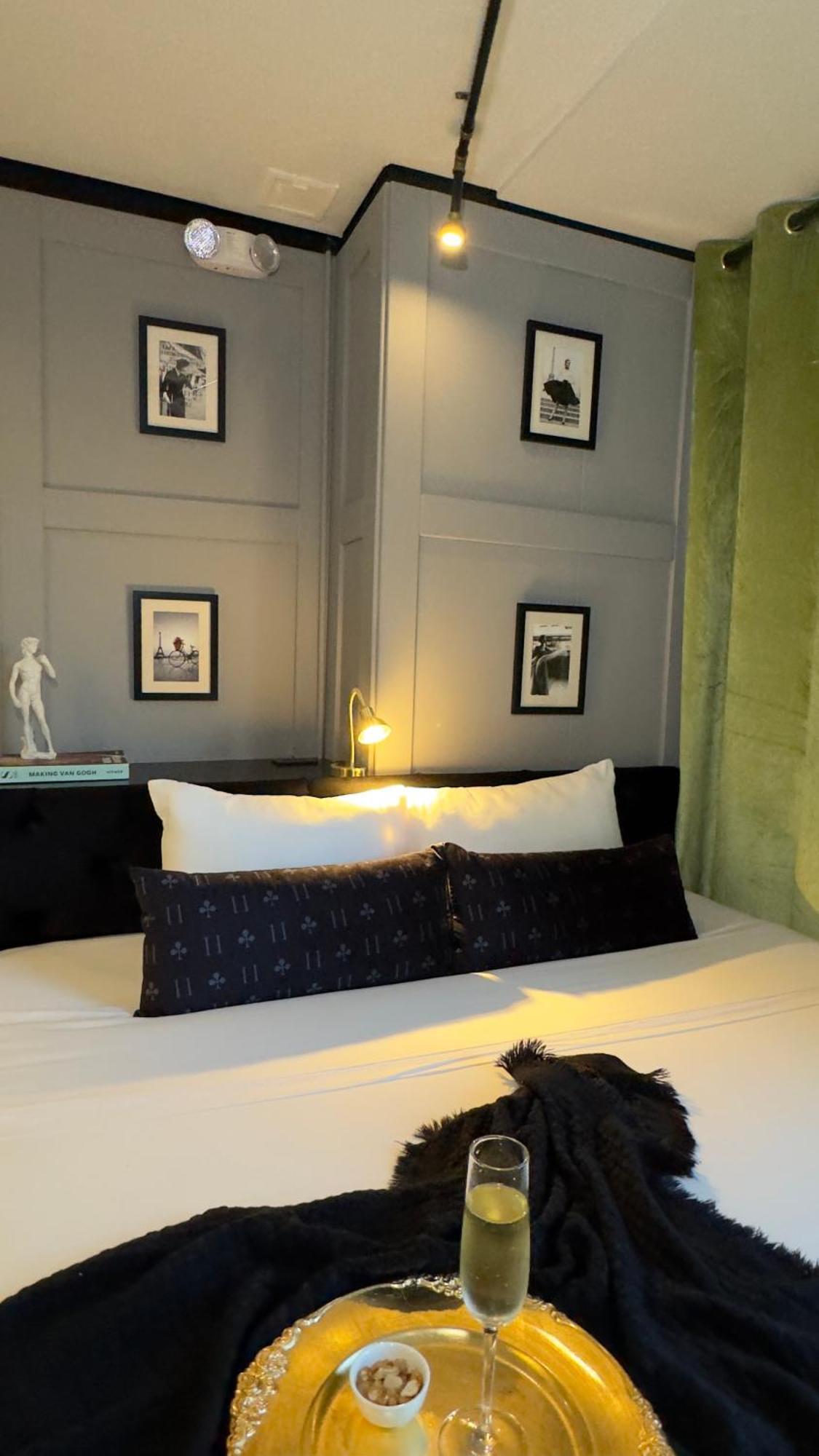 Hotel Helene Меделин Екстериор снимка